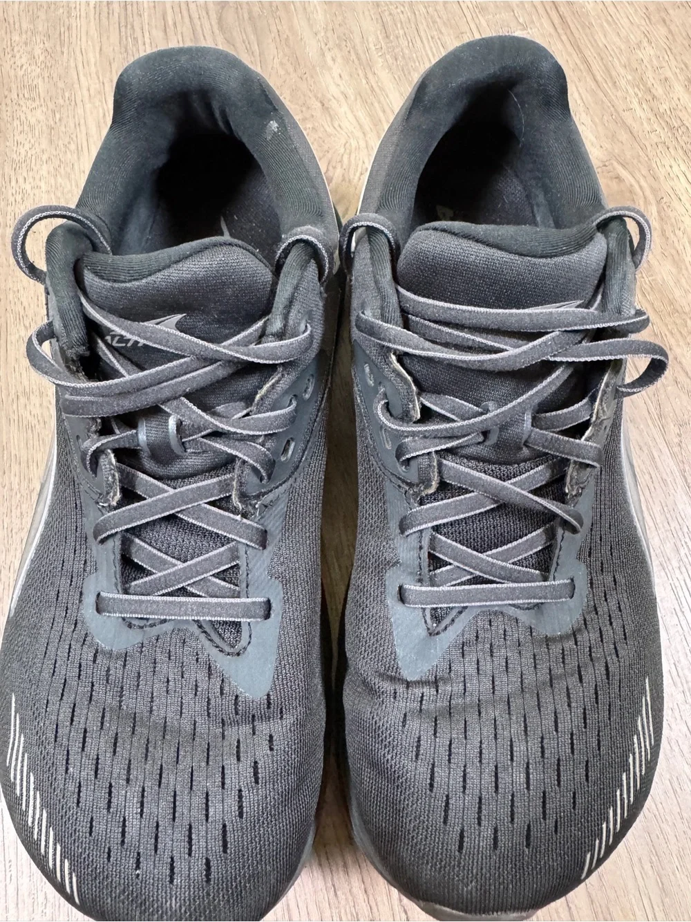 Altra Women's Black Olympus Road Running Shoes - Size 8.5